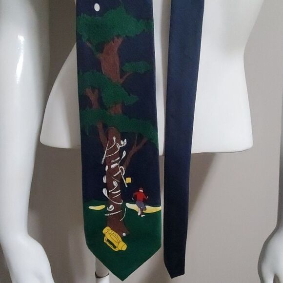 Renaissance Hand Made Golf Christmas Scene Tie - Picture 2 of 5